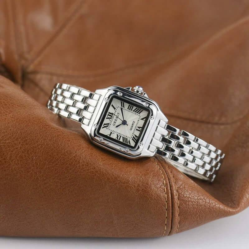 Montre femme carrée avec bracelet en acier