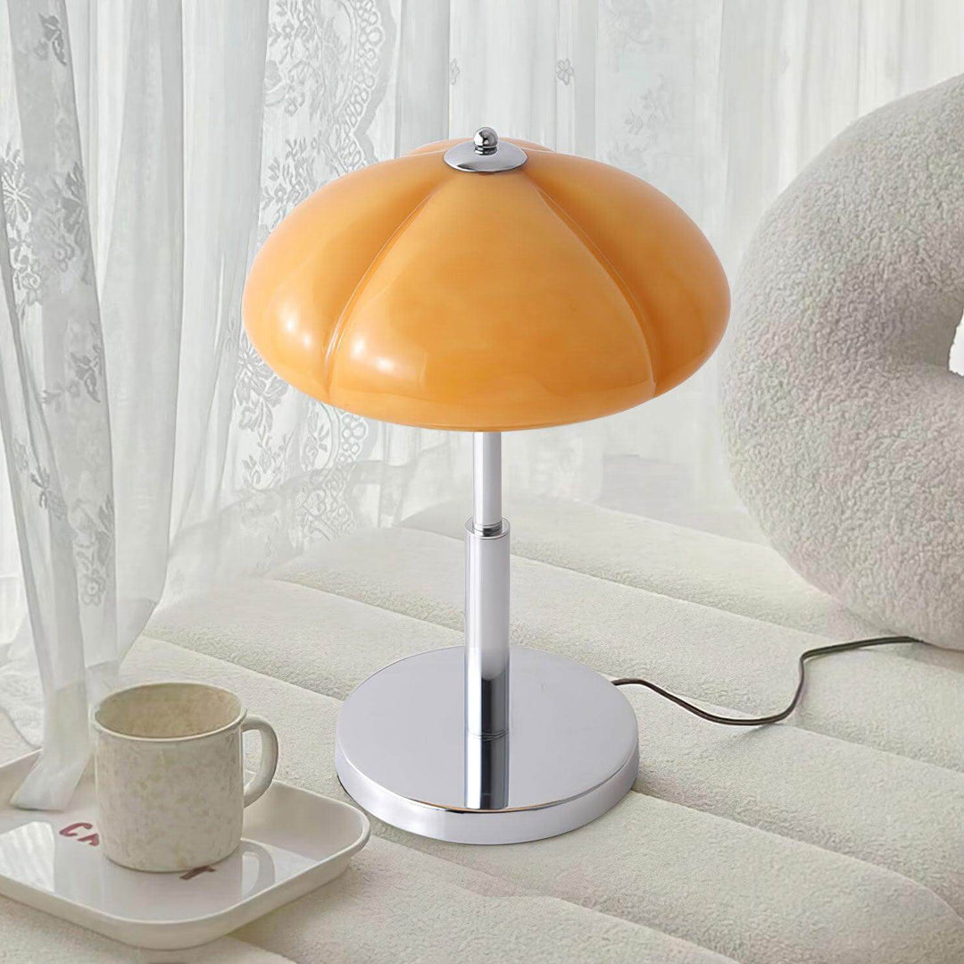 Lampe de table design champignon en verre ambré