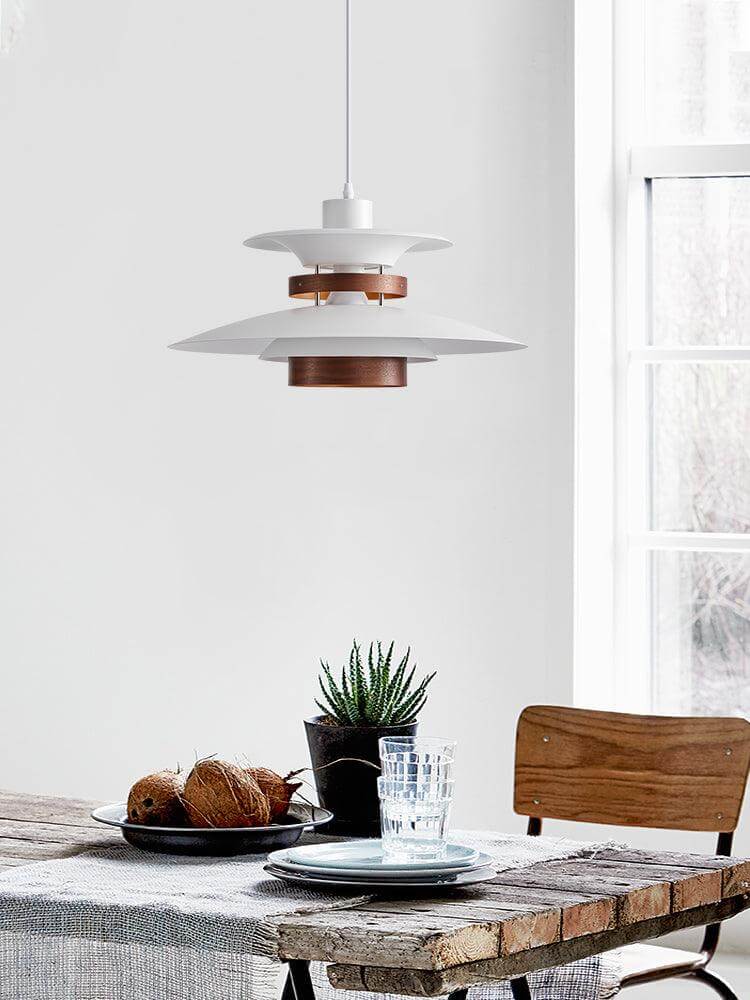 Moderne Metall-Pendelleuchte