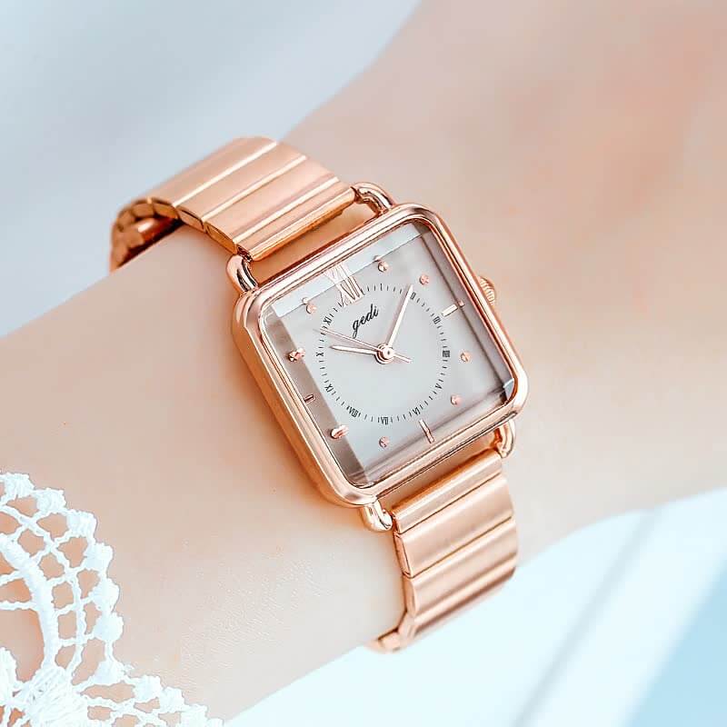 Montre élégante pour femme avec bracelet réglable