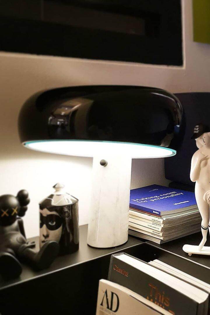 Lampe de table design en marbre