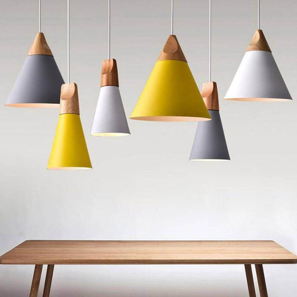 Lampe suspendue en bois et métal pour chambre d'enfant