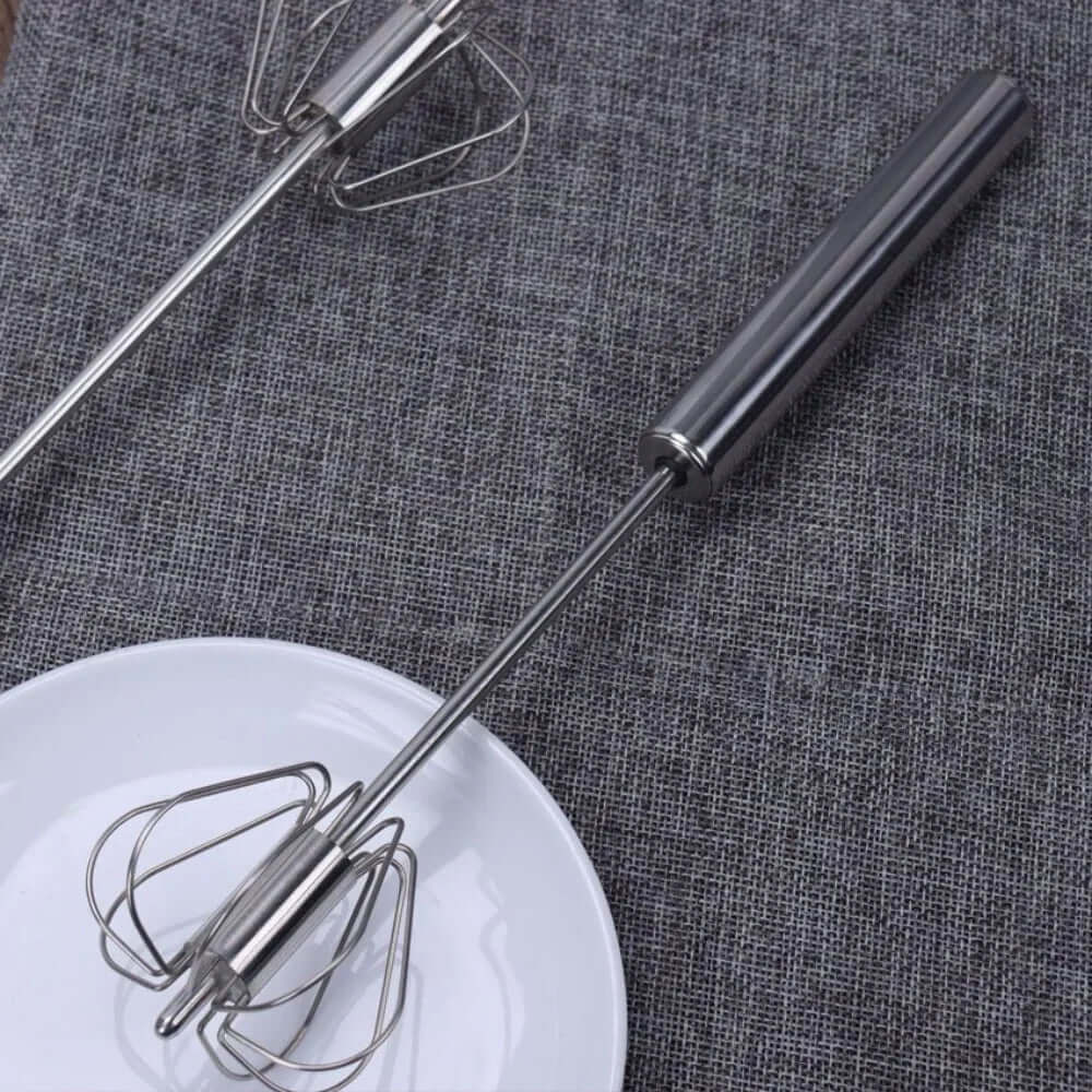 Fouet semi-automatique - TwistWhisk