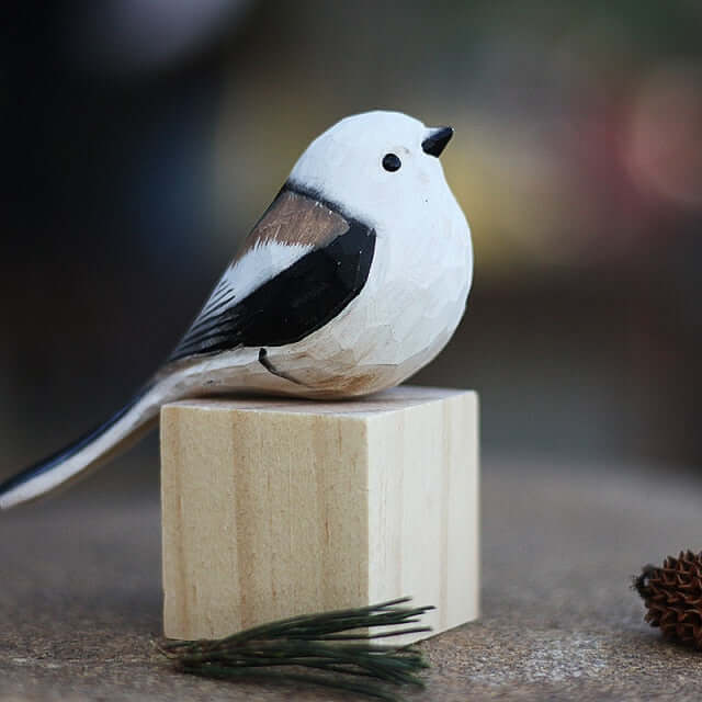 Figurine décorative d'oiseaux en bois sculpté à la main