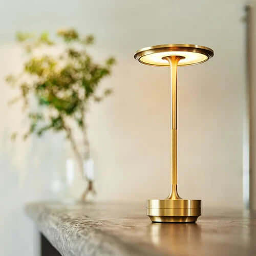 Dimmbare LED Tischleuchte, USB Akkulampe