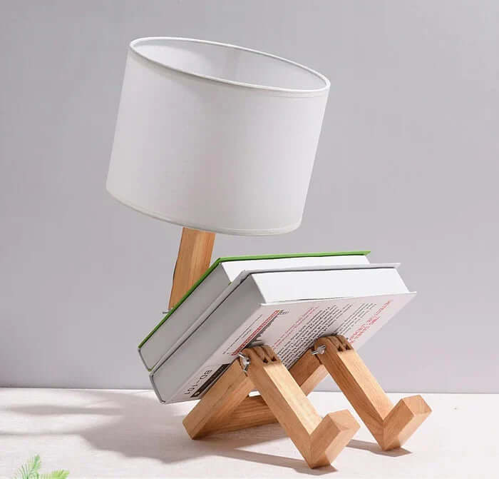 Lampe de table en bois avec porte-livre - Flexible et moderne