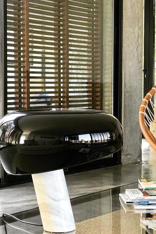 Lampe de table design en marbre