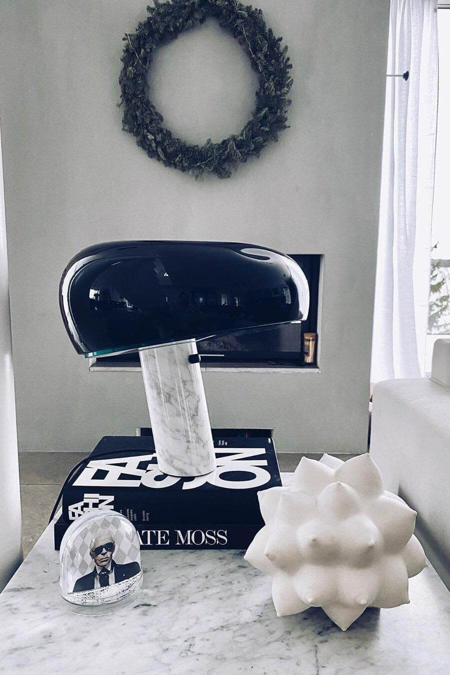 Lampe de table design en marbre