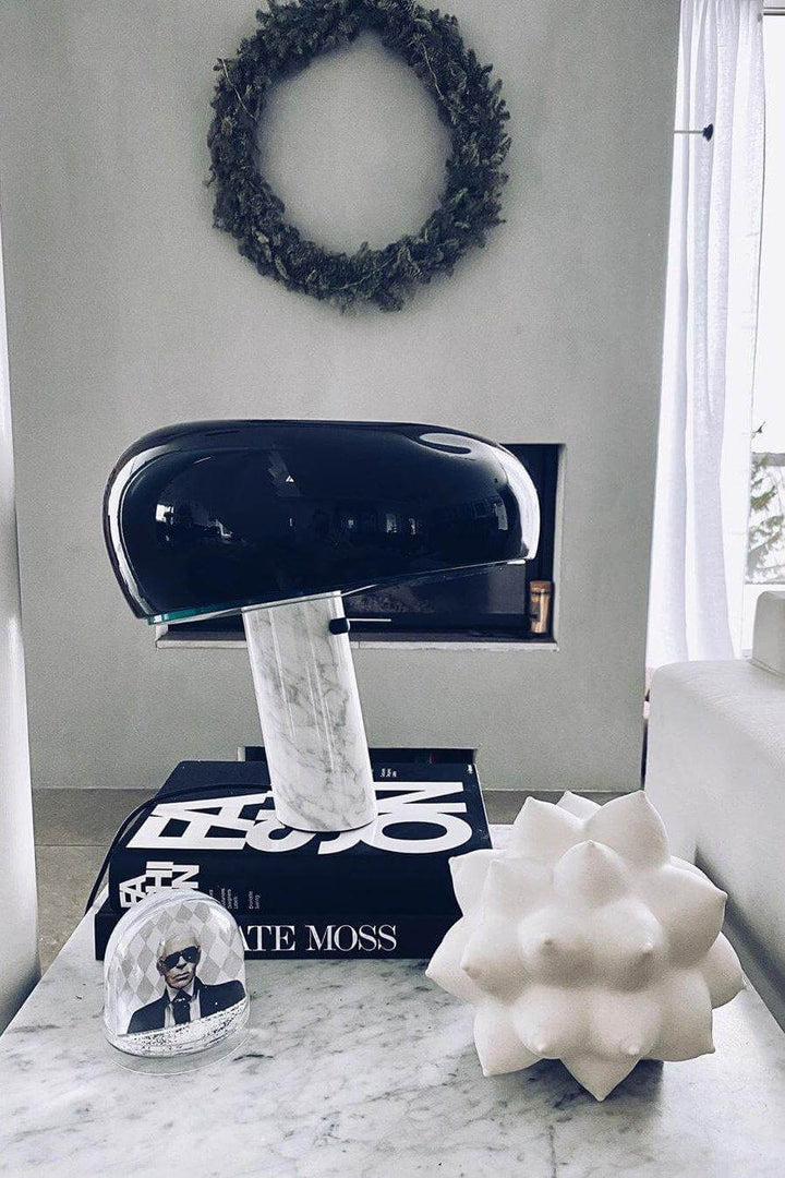 Lampe de table design en marbre