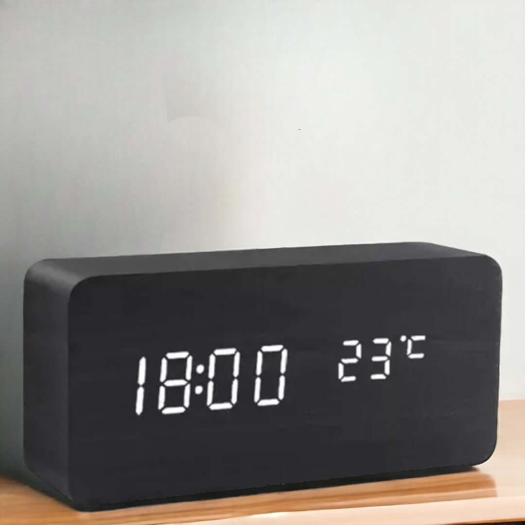 Digitaler Holz-Wecker mit LED & Sprachsteuerung