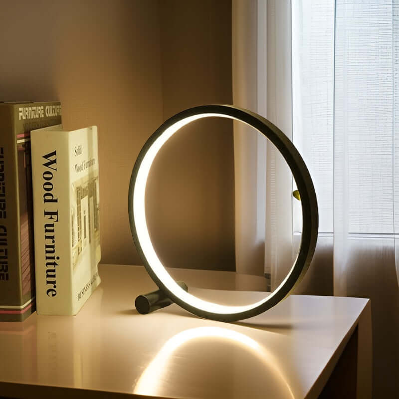 Dimmbare LED Tischlampe, Modernes Design