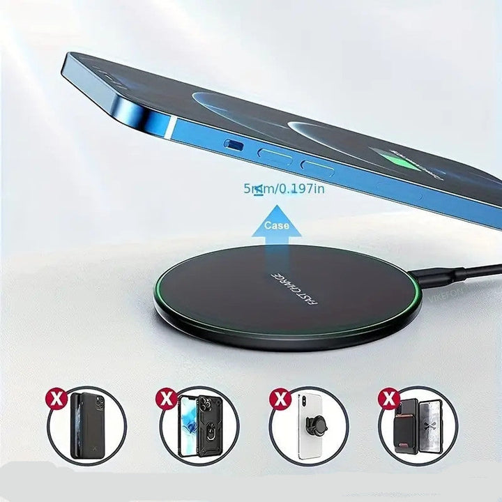 "30W kabelloses Schnellladegerät auf schlankem Induktionspad, kompatibel mit iPhone und Android, modernes Design"
