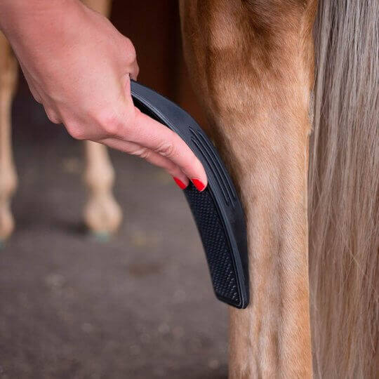 6-in-1 Pferdepflegebürste für Glanz & Komfort