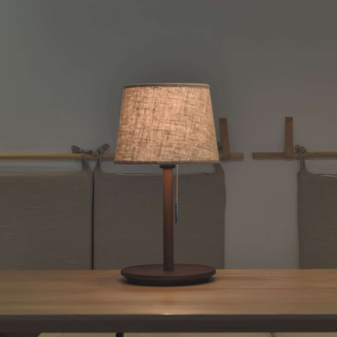 Designer Tischlampe Nussbaumholz mit Stoffschirm