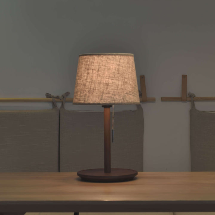 Designer Tischlampe Nussbaumholz mit Stoffschirm
