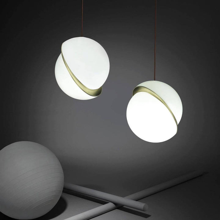 Suspension en forme de lune Design moderne