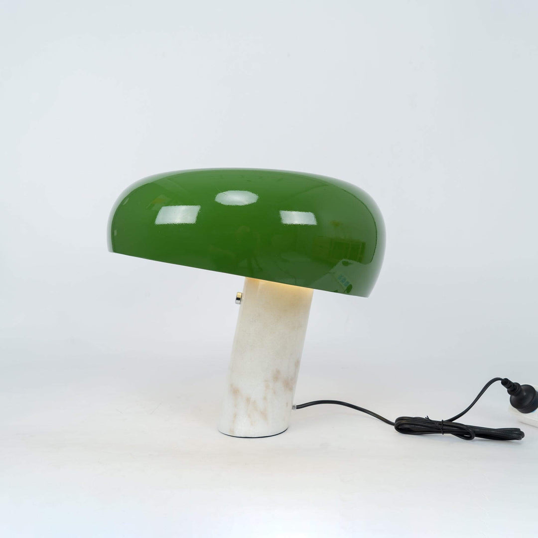 Lampe de table design en marbre