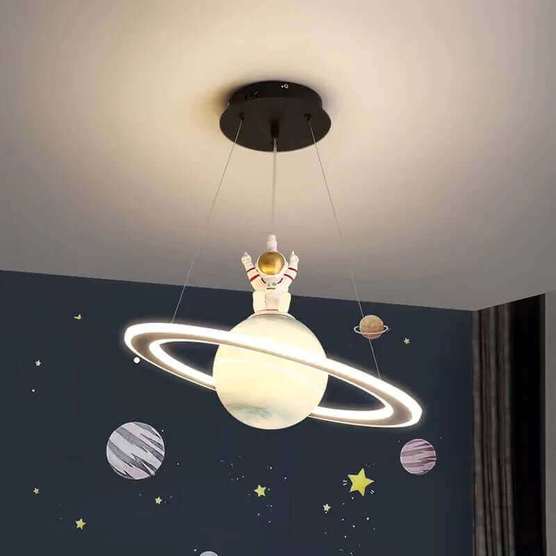 Lampe suspendue LED pour chambre d'enfant au design planétaire