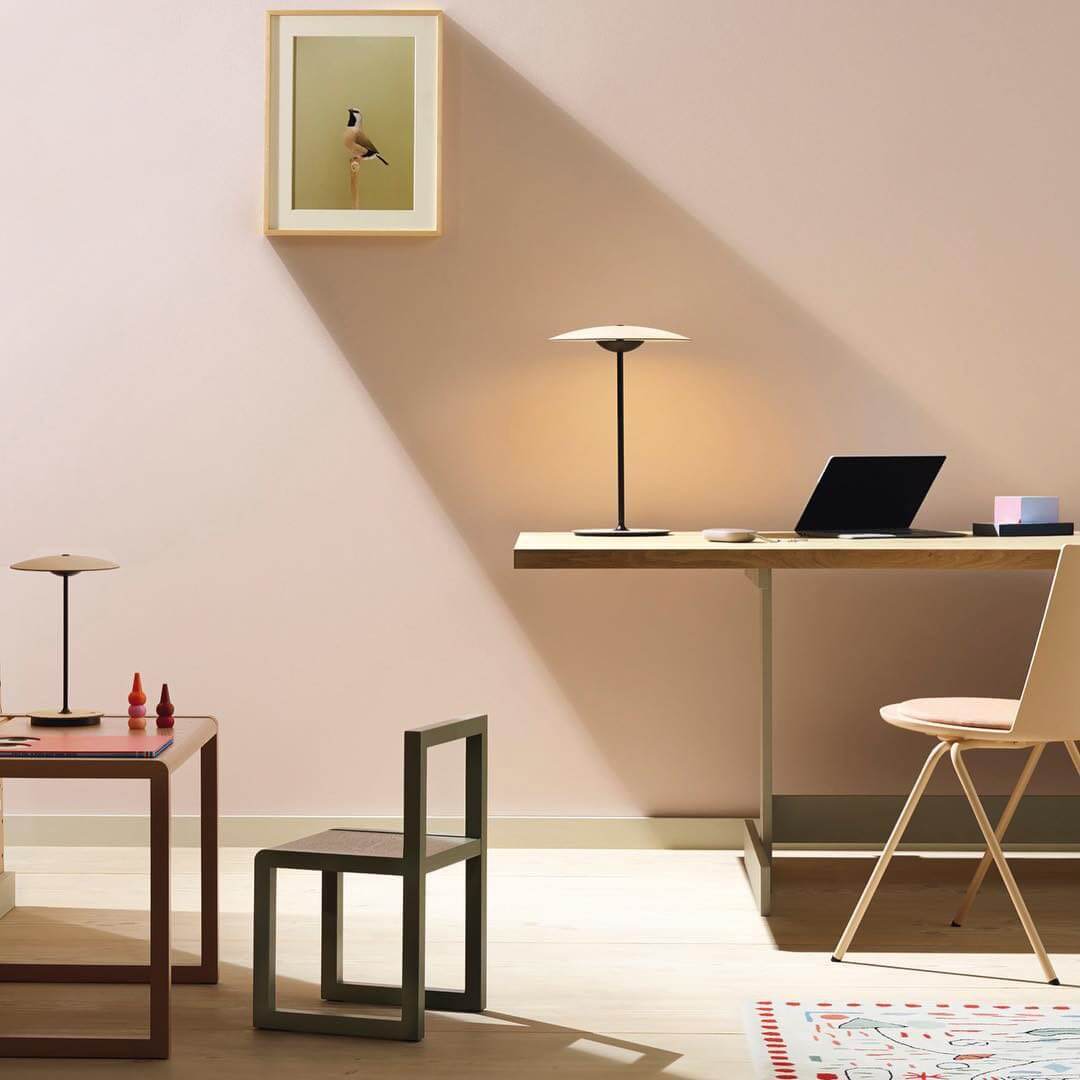 Lampe de table design moderne LED 35cm