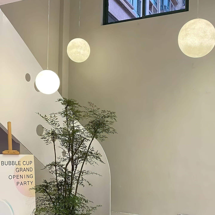 Lampe suspendue Moon au design moderne