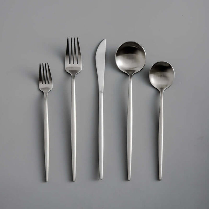 Minimalistisches Edelstahlbesteck Set