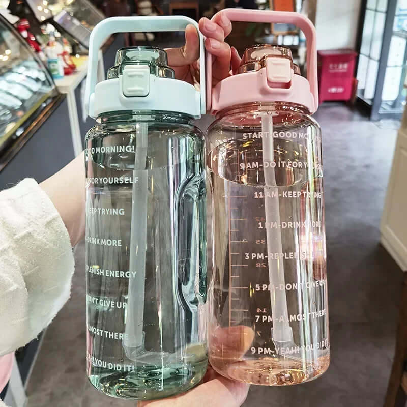2L Trinkflasche mit Strohhalm & Zeitmarkierung