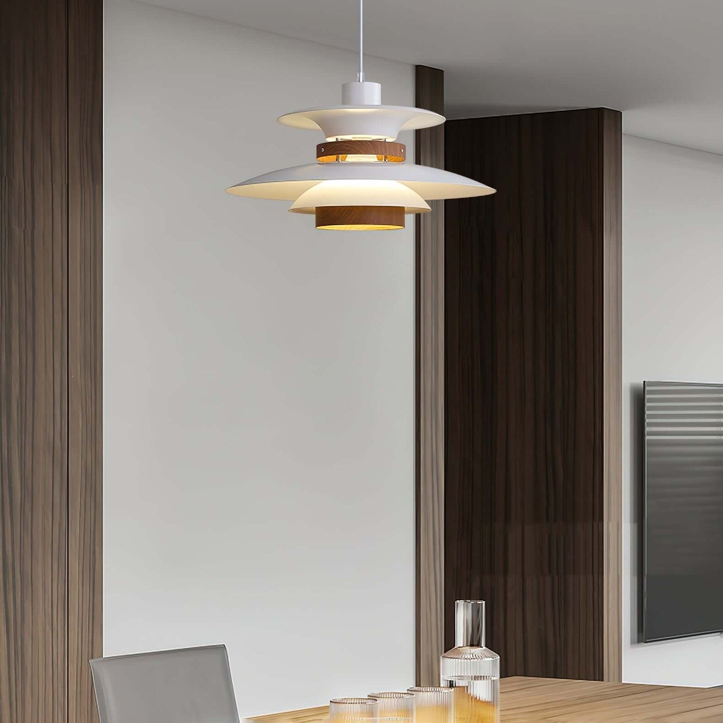 Moderne Metall-Pendelleuchte