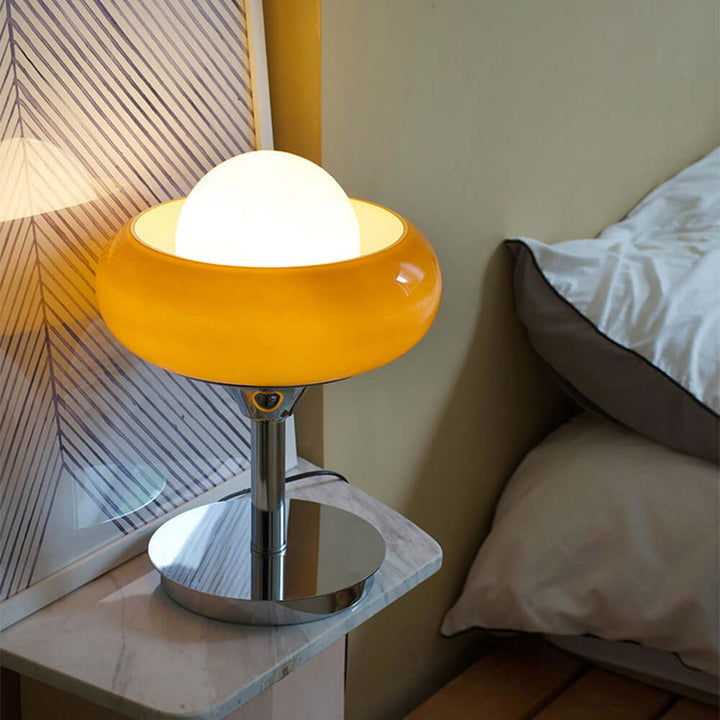 Lampe de table vintage Bauhaus en verre jaune