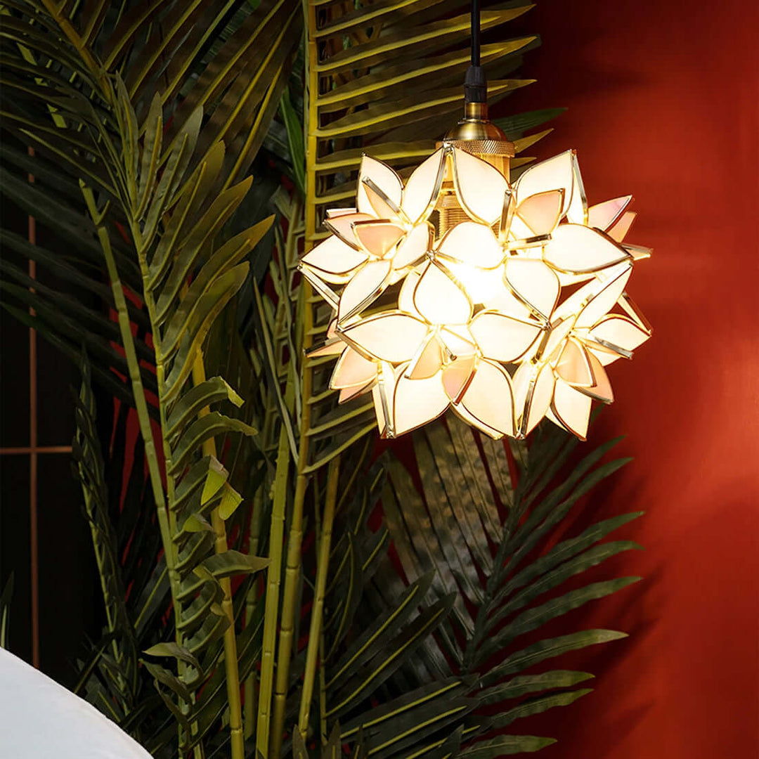 Lampe à suspension en coquillage Kapiz faite à la main