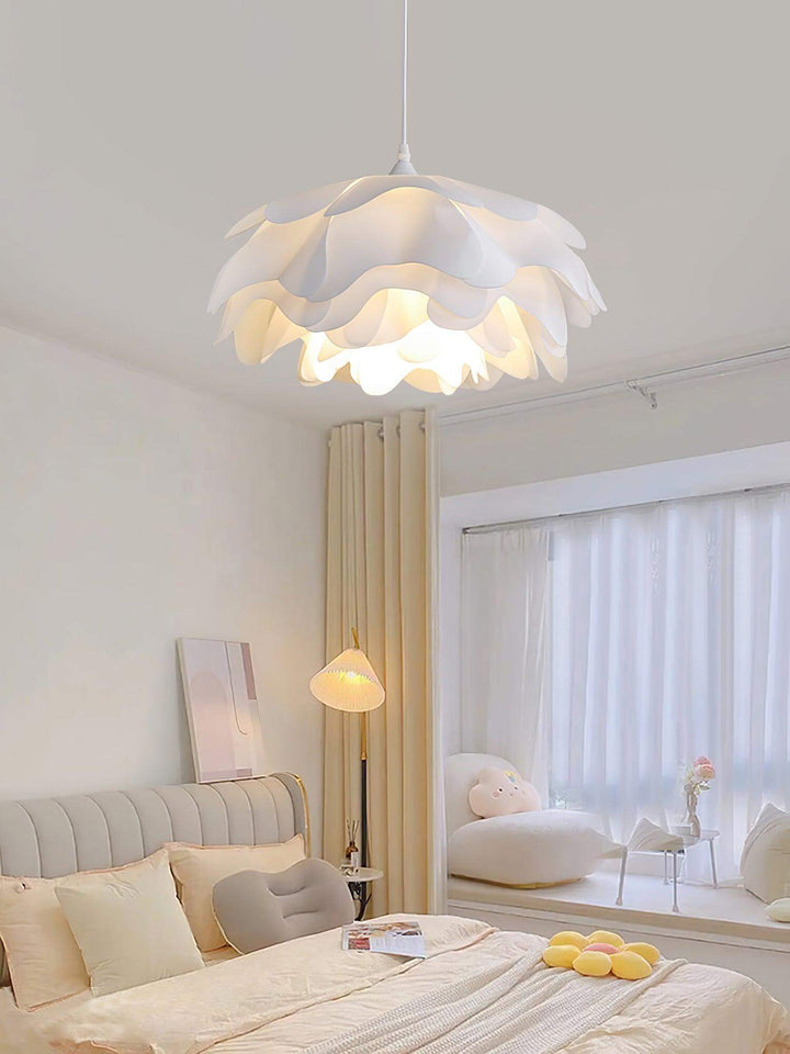 Suspension LED en forme de fleur blanche