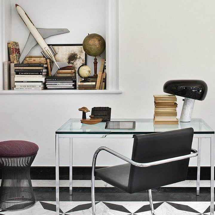 Lampe de table design en marbre