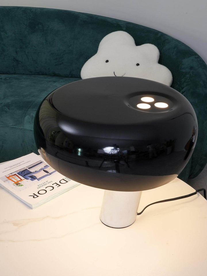 Lampe de table design en marbre