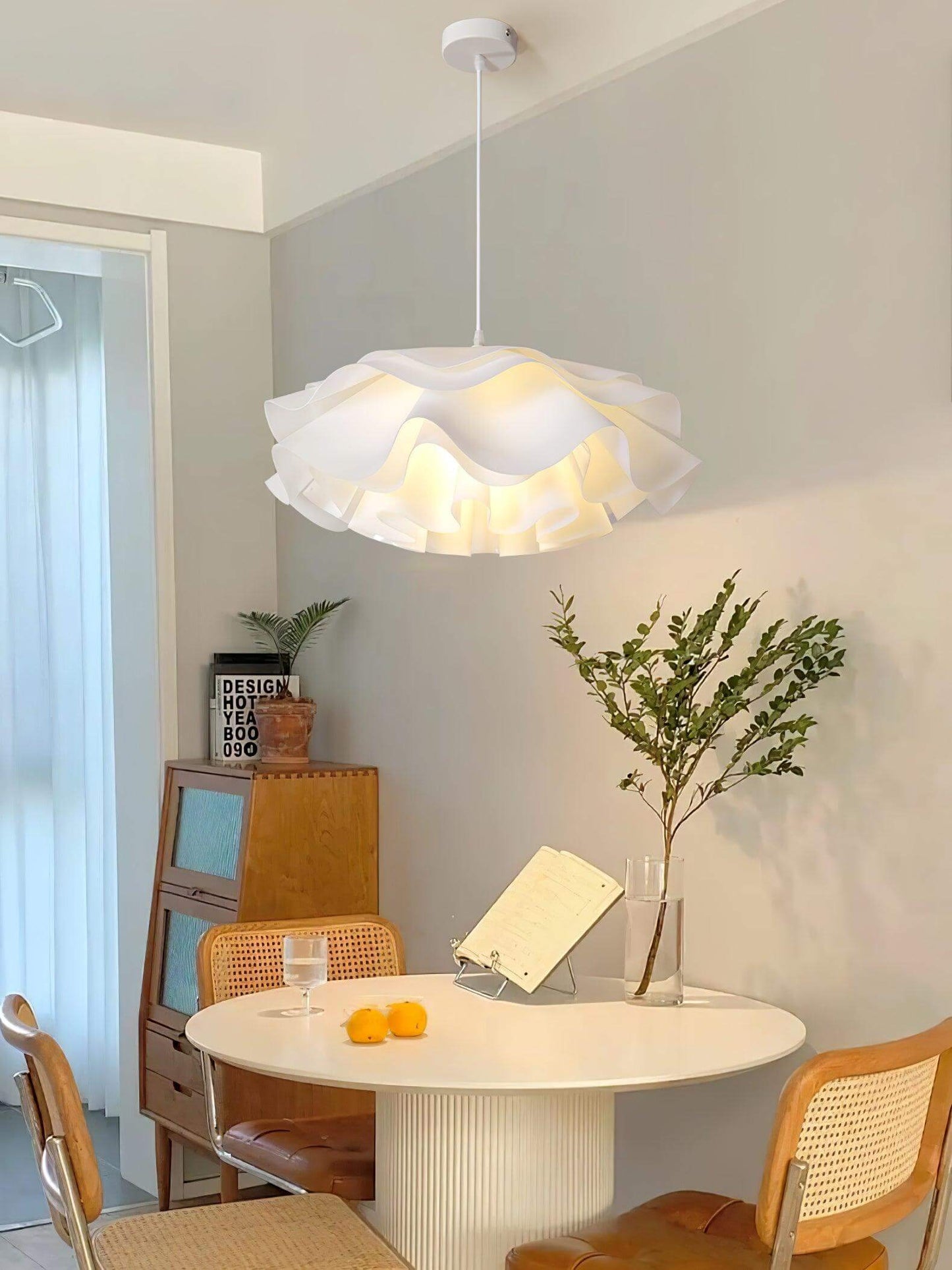Blumenförmige LED Pendelleuchte Weiß