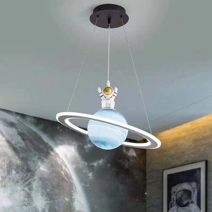 Lampe suspendue LED pour chambre d'enfant au design planétaire