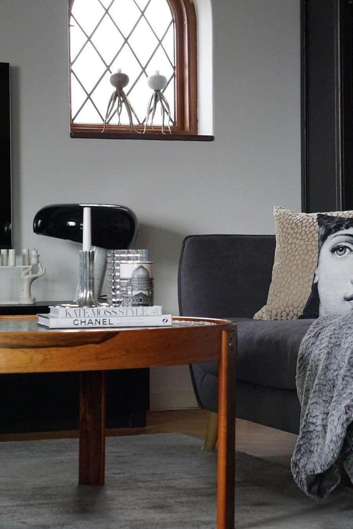 Lampe de table design en marbre