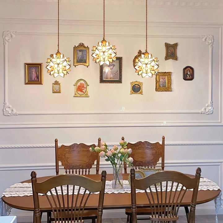 Lampe à suspension en coquillage Kapiz faite à la main