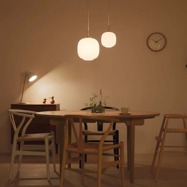 Suspension scandinave en verre opale