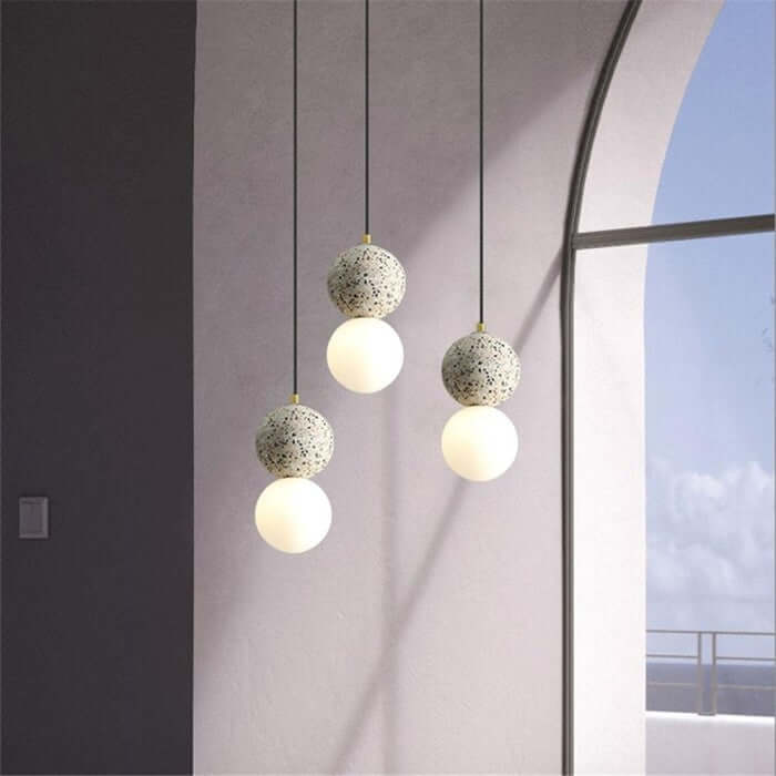 Lampe suspendue design en ciment et verre