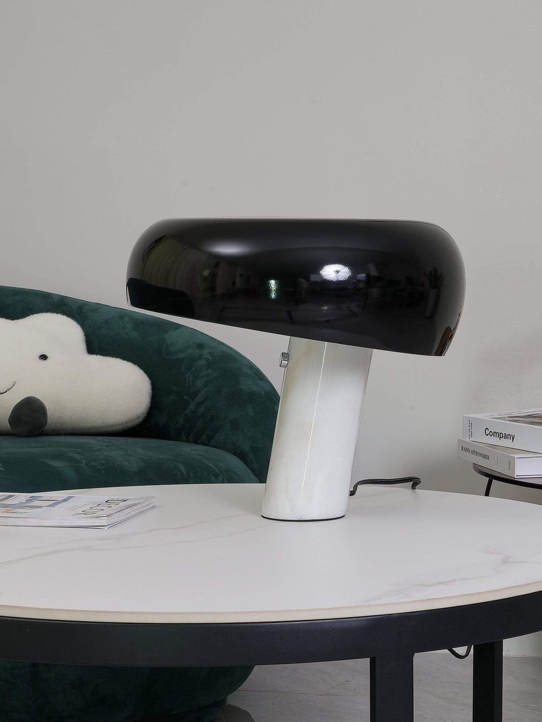 Lampe de table design en marbre