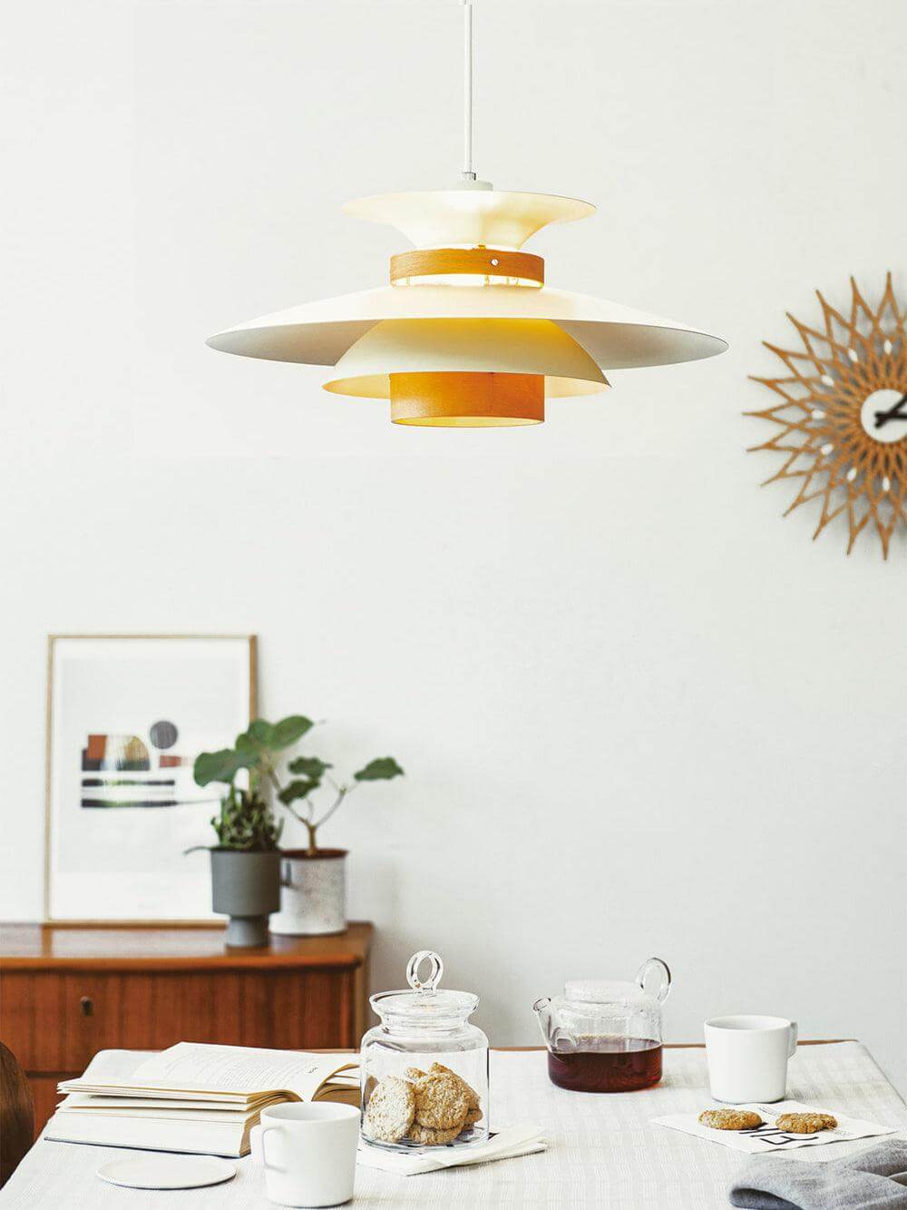 Moderne Metall-Pendelleuchte