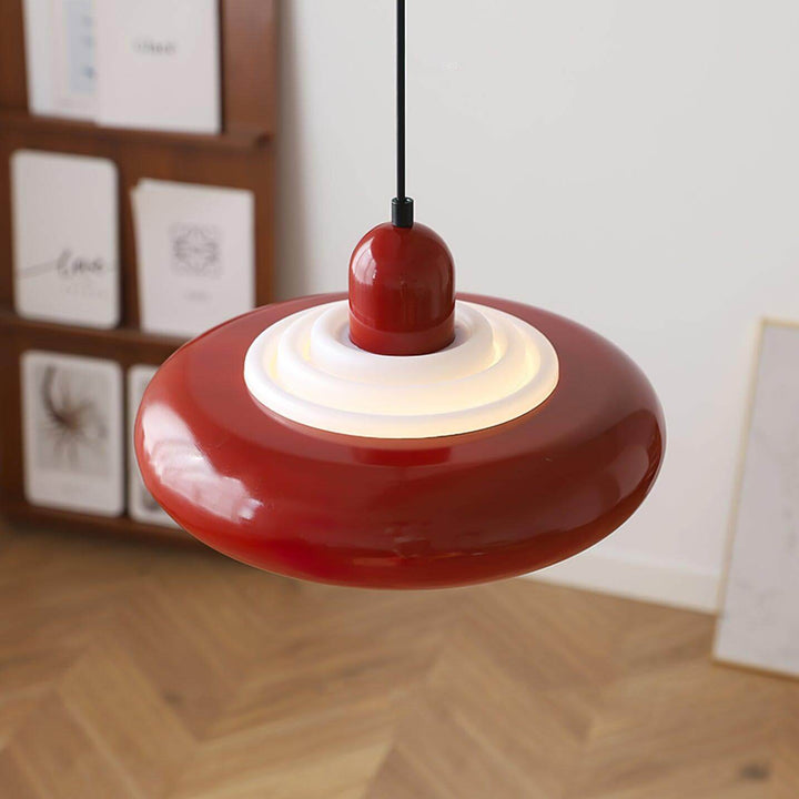 Suspension moderne en métal acrylique