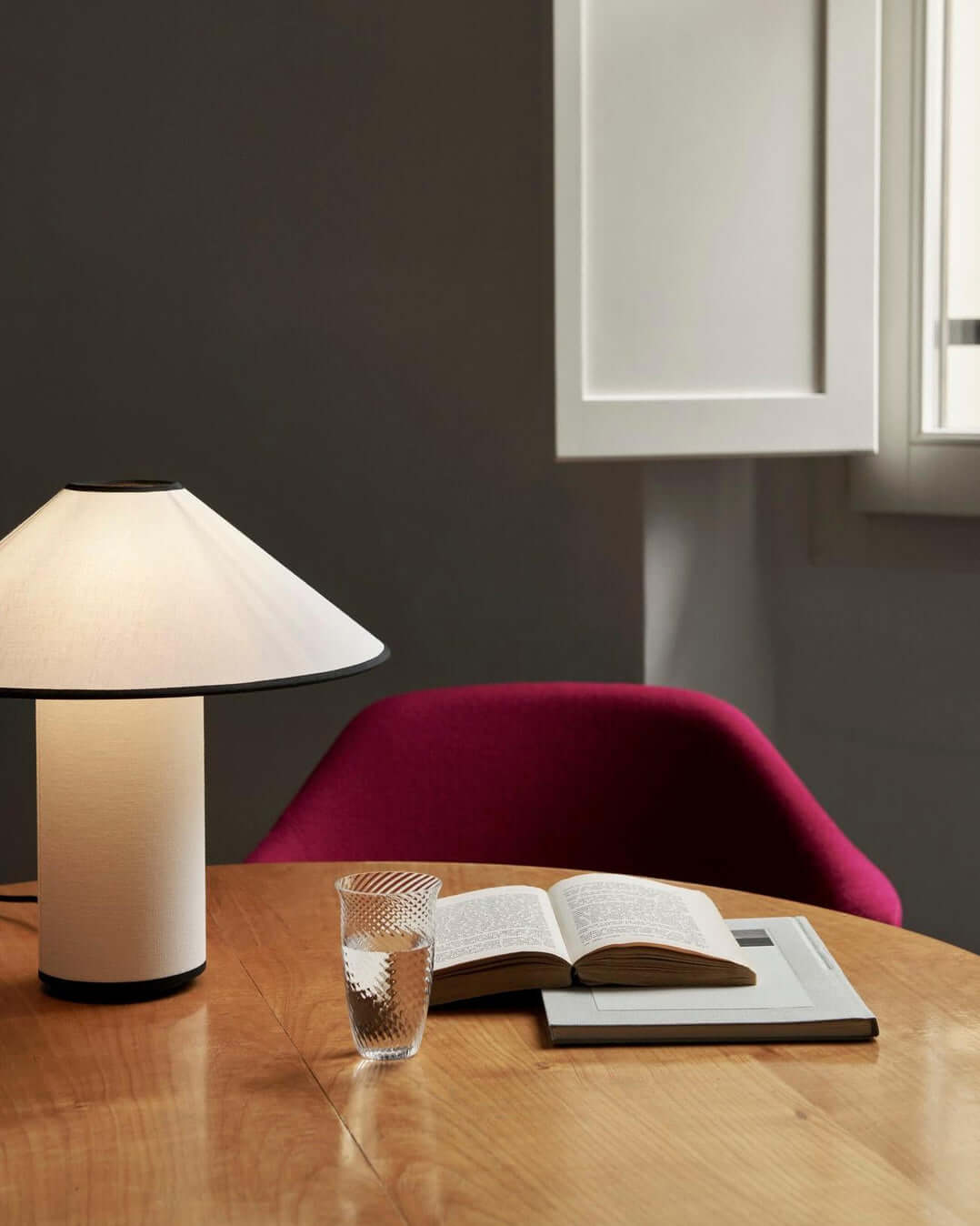Lampe de table design Colette - 32cm