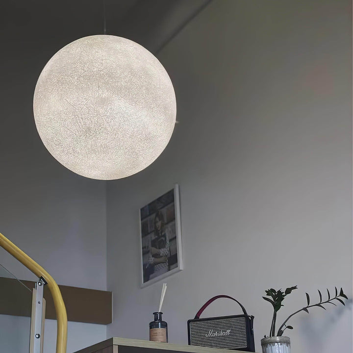 Lampe suspendue Moon au design moderne