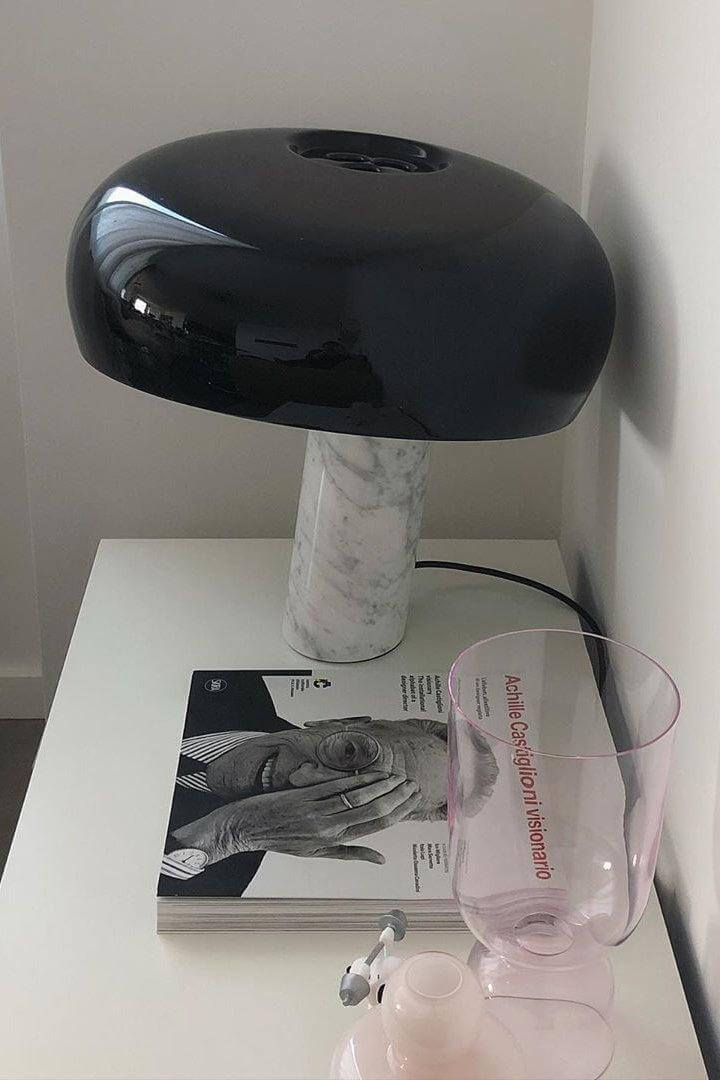 Lampe de table design en marbre