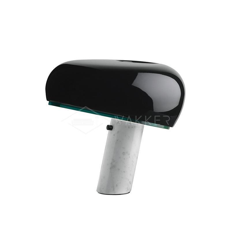 Lampe de table design en marbre