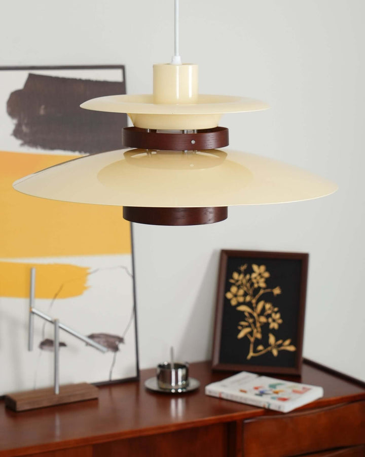 Suspension moderne en métal