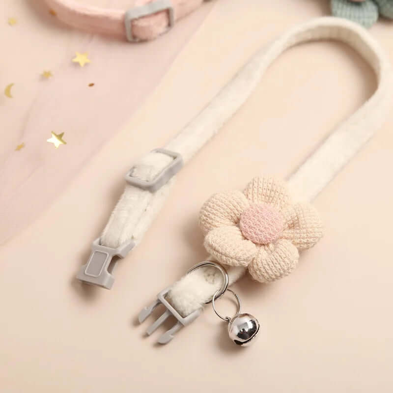 Collier réglable pour chat avec fleur