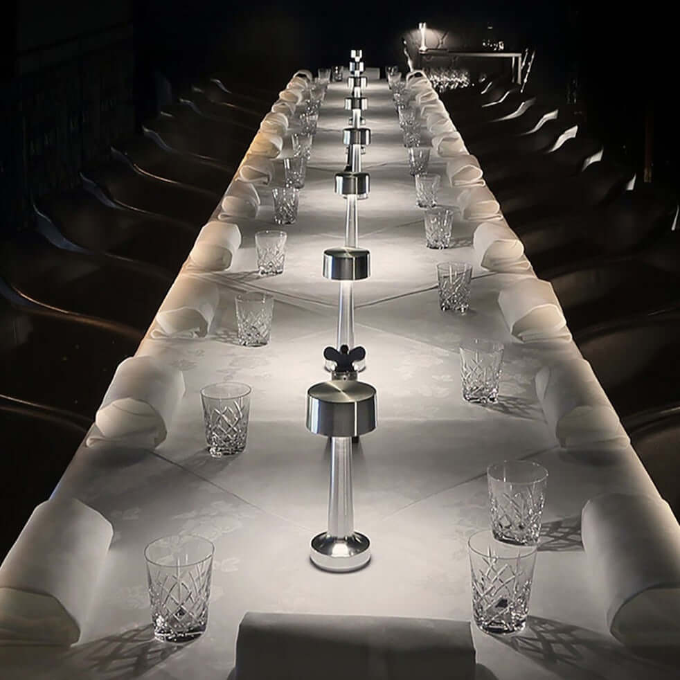 Lampe de table LED à intensité variable pour restaurant, café