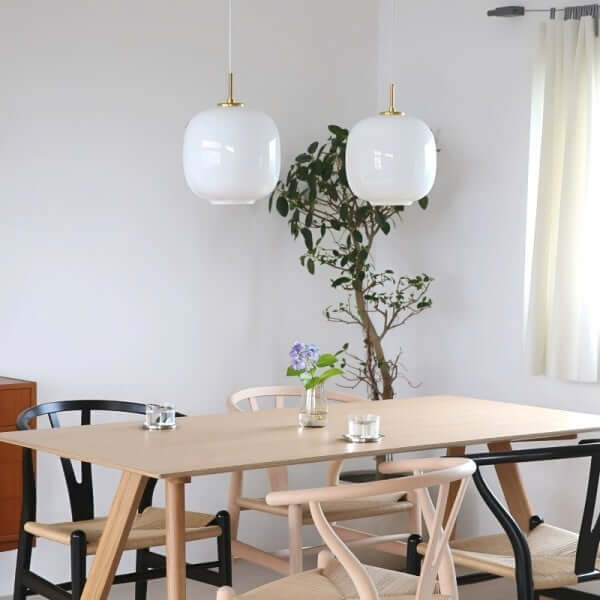 Suspension scandinave en verre opale