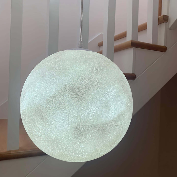 Lampe suspendue Moon au design moderne